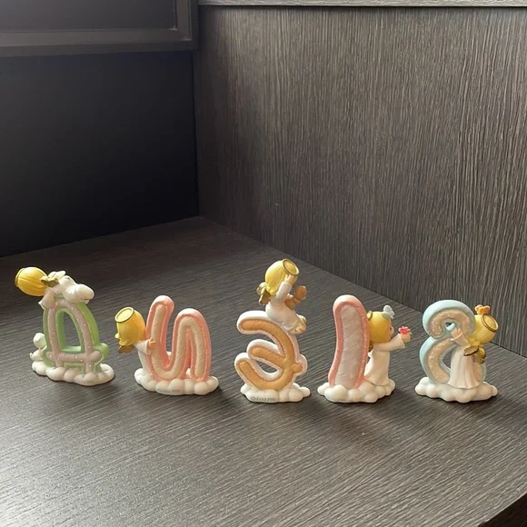 Precious moments - Picture 2 of 2